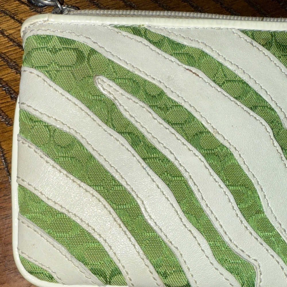 Coach Green and white Women's Wristlet - Picture 4 of 17